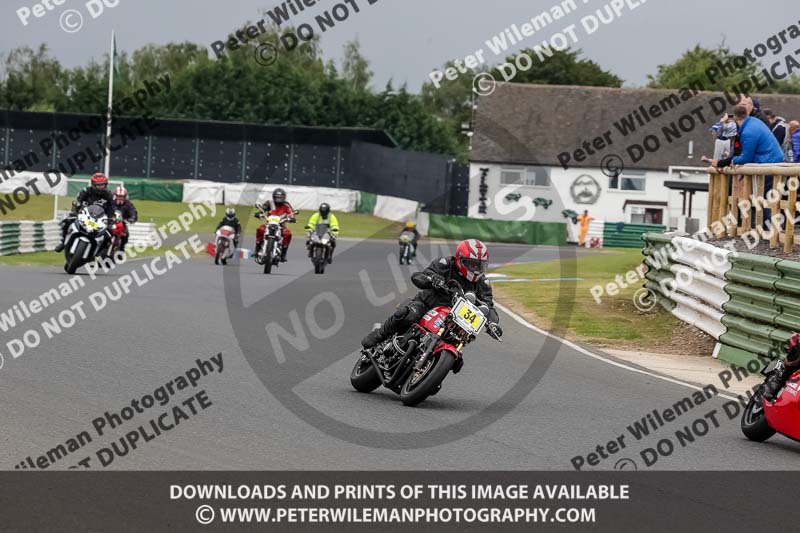 Vintage motorcycle club;eventdigitalimages;mallory park;mallory park trackday photographs;no limits trackdays;peter wileman photography;trackday digital images;trackday photos;vmcc festival 1000 bikes photographs